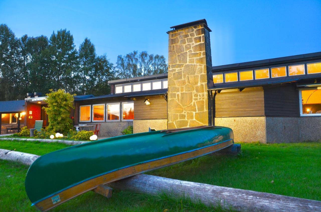 Nature Shelter Hotel Åsljunga Extérieur photo