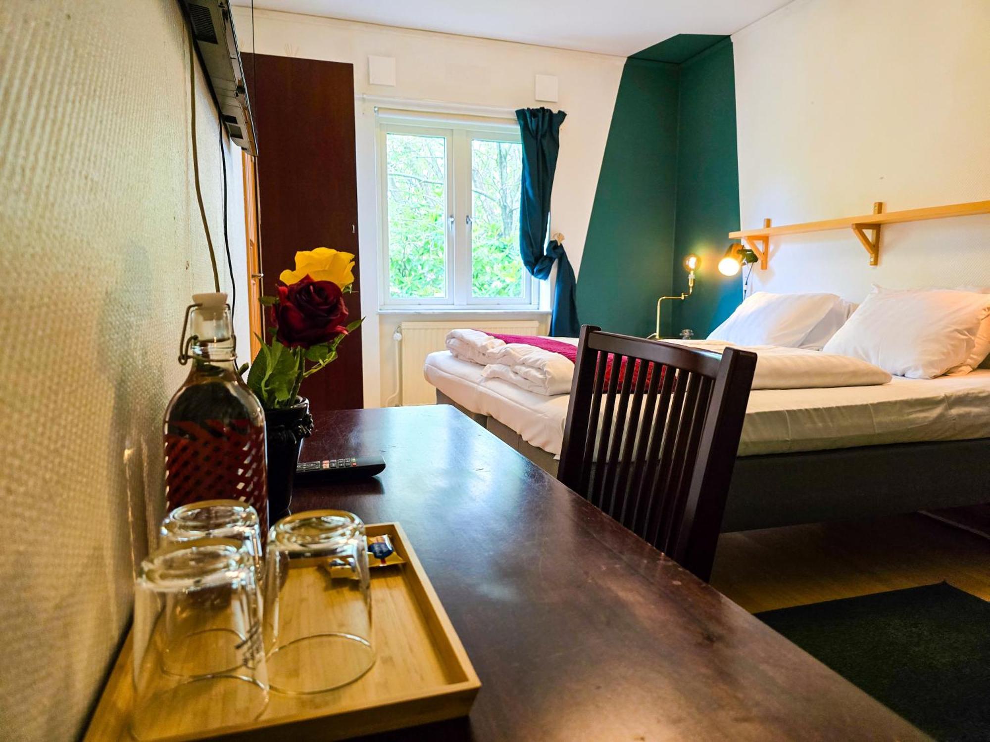Nature Shelter Hotel Åsljunga Extérieur photo
