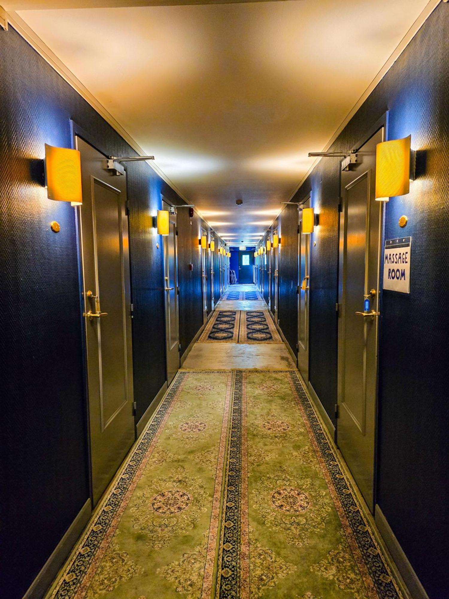 Nature Shelter Hotel Åsljunga Extérieur photo